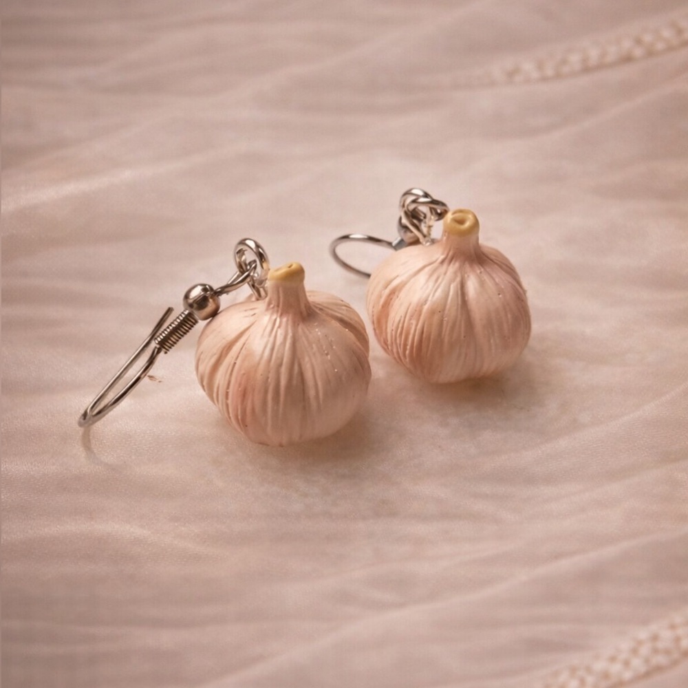 Garlic Bulb Cream Earrings
